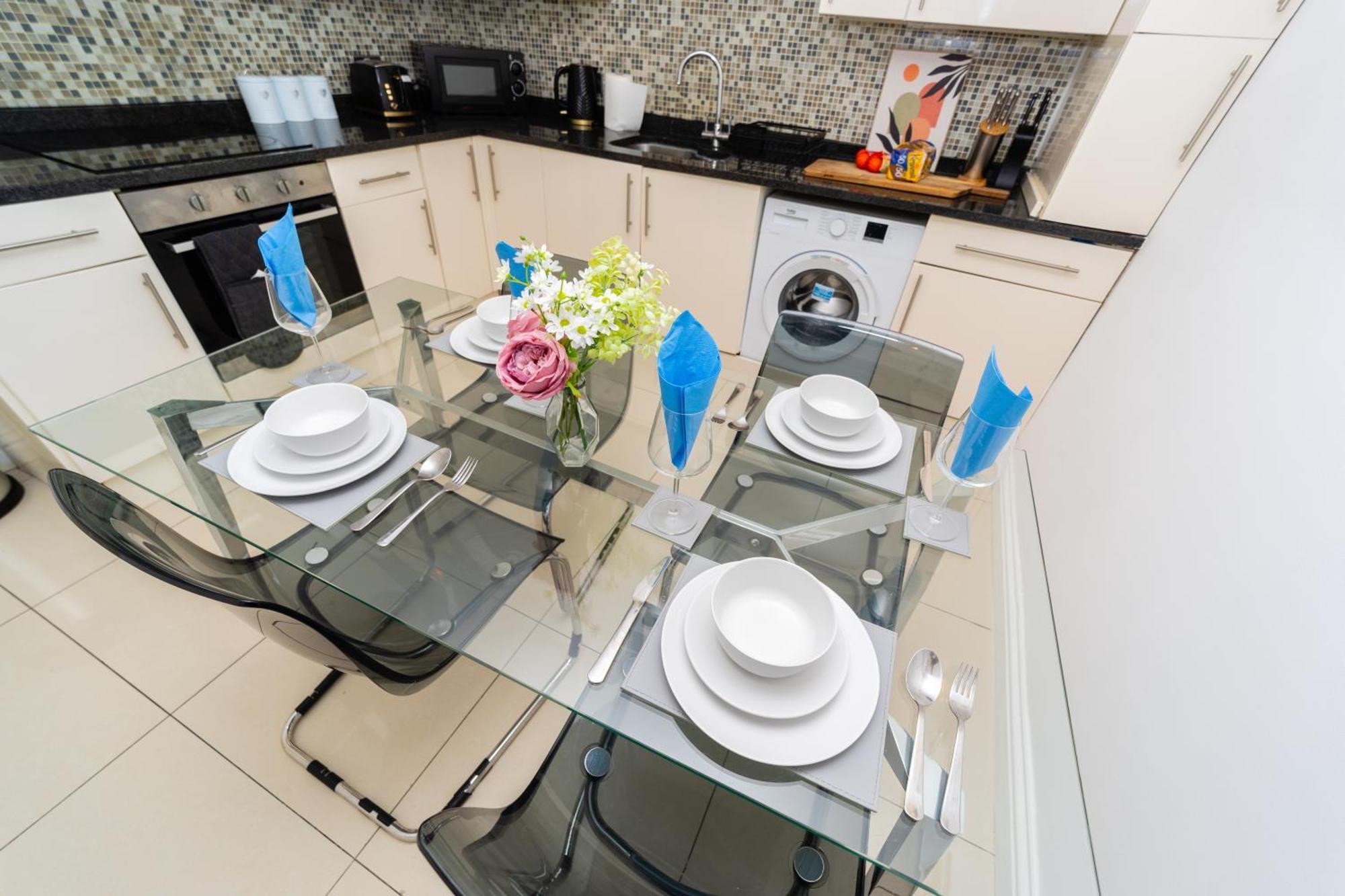 Spacious Flat With Patio & Parking In City Centre Reading Exterior photo